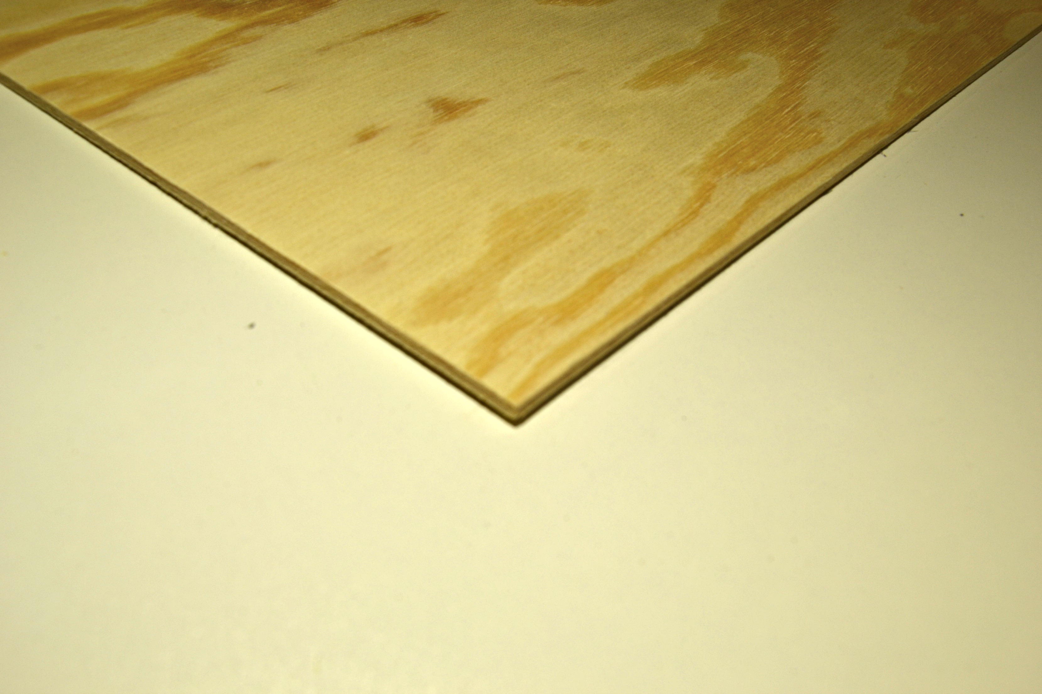 Multiplex pin polonais MR 4mm 244 X 122cm B/BB