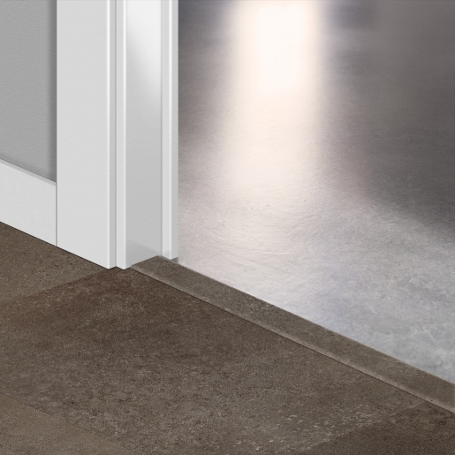 Quick-Step vinyl - Incizo profiel 40235 Geoxideerde rots 2000x45x8mm