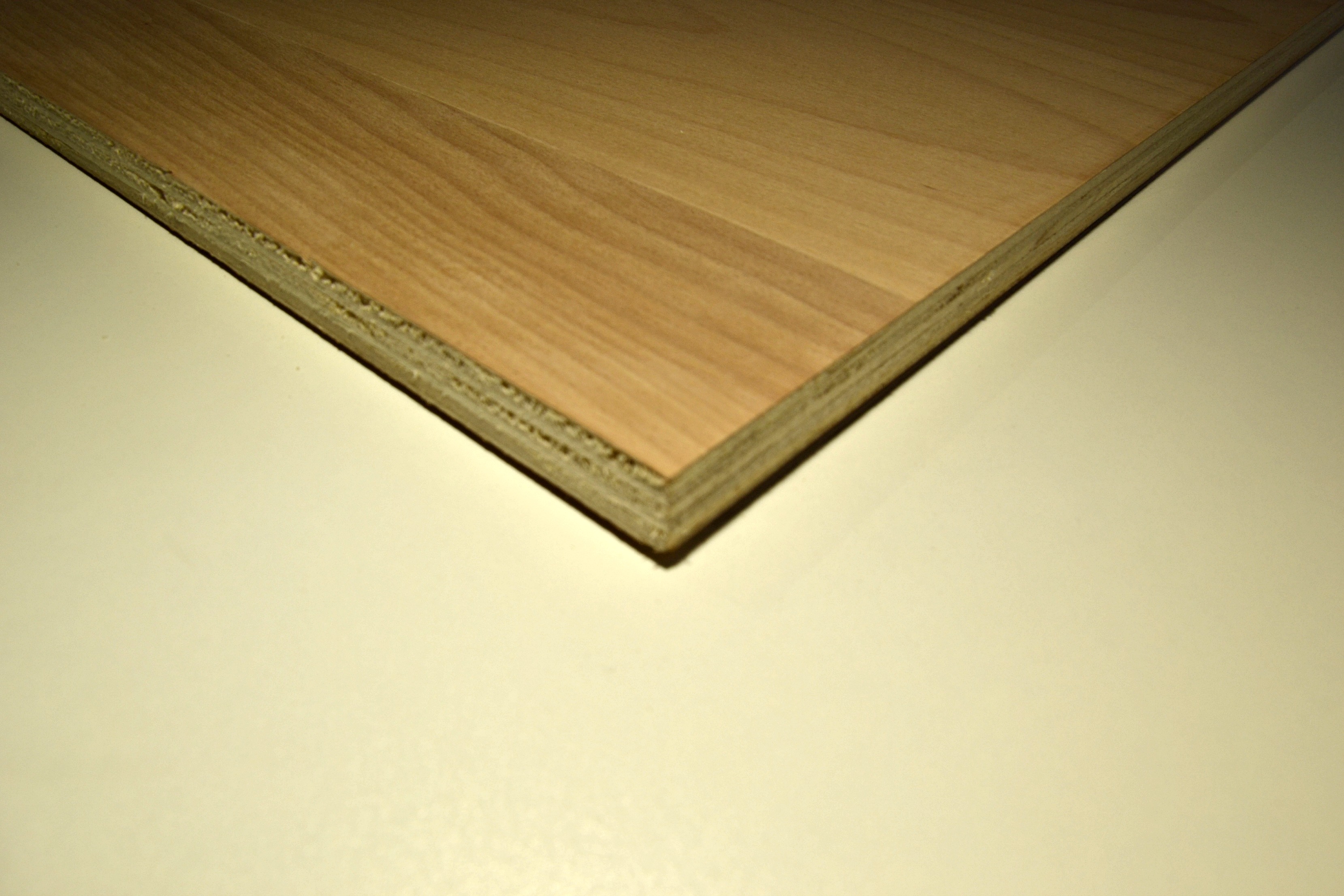 Multiplex hètre 19mm a/b 250 x 122cm (etuvé)