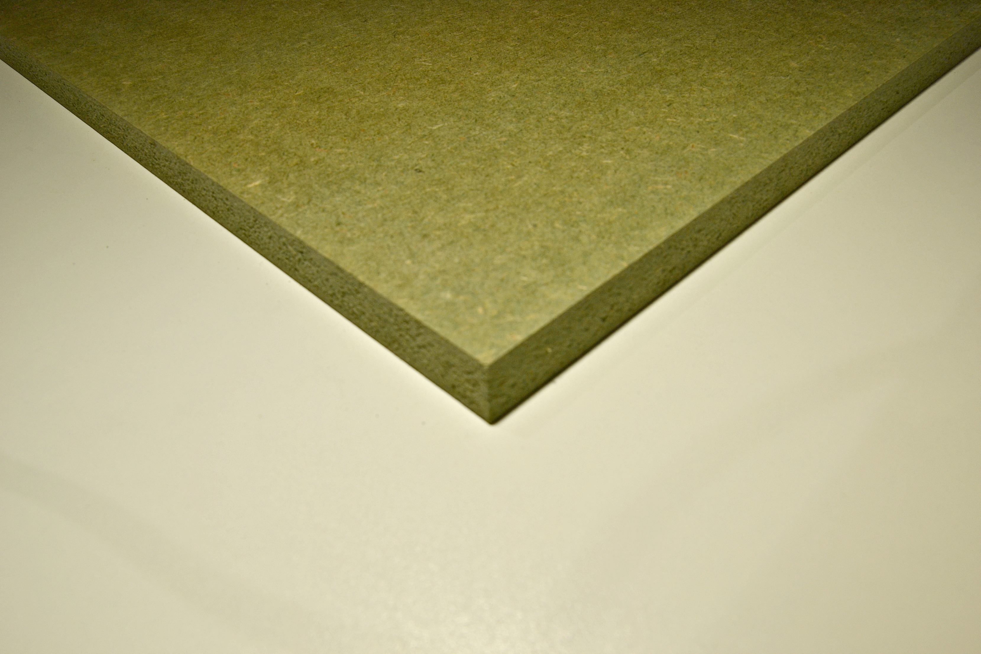 MDF plaat groen 18mm 244 x 122cm