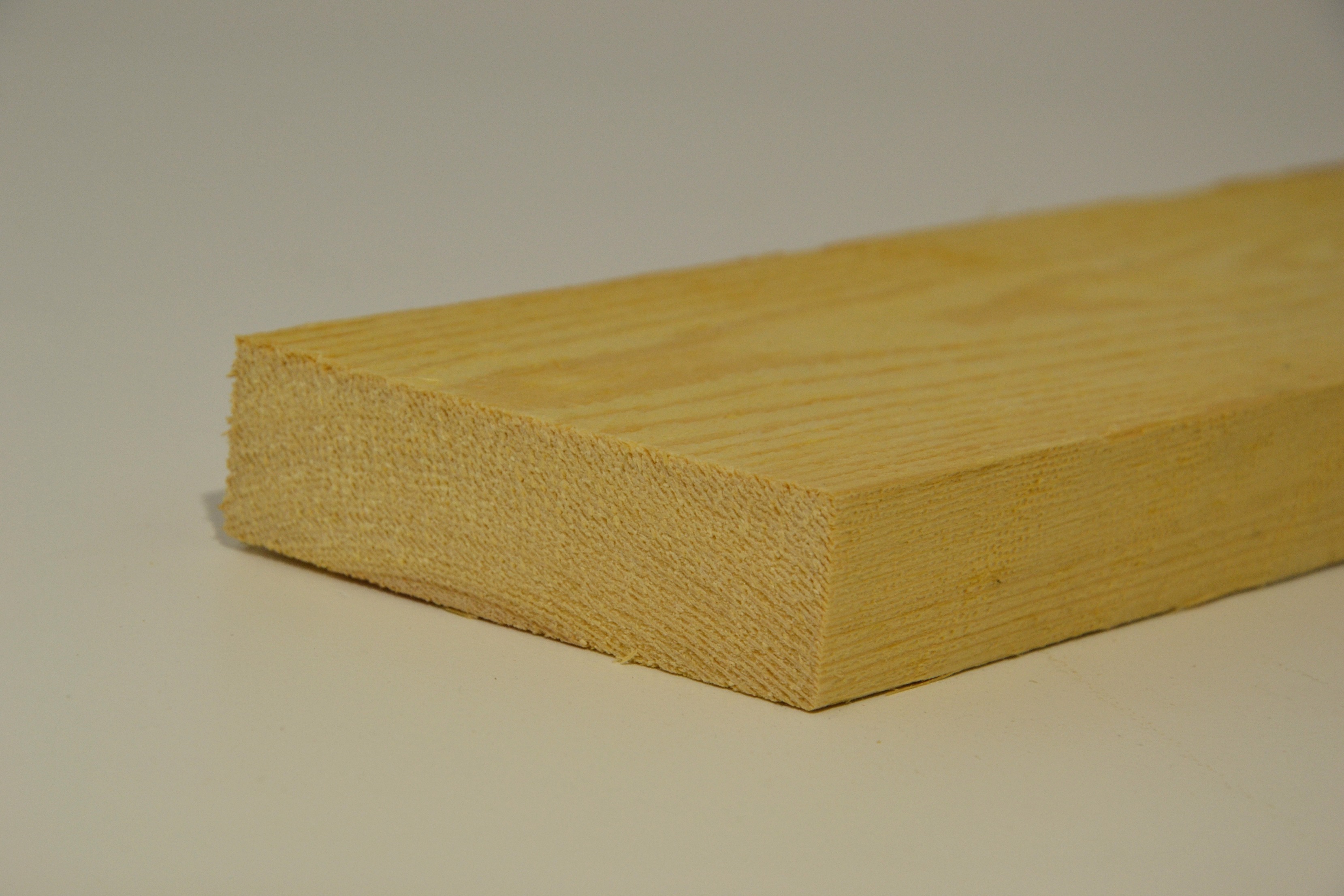 Den timmerhout 25 x 100mm ruw