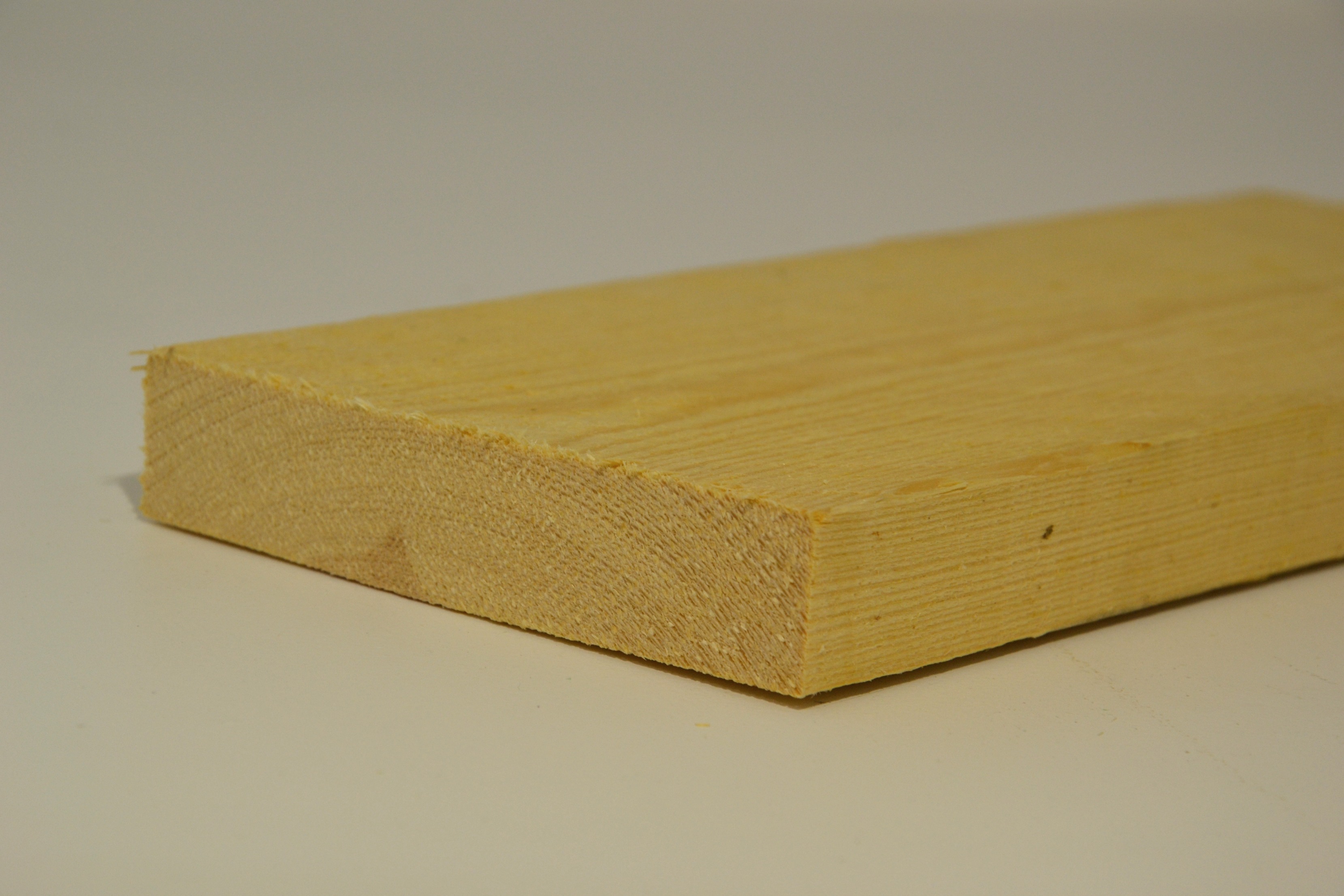 Den timmerhout 25 x 125mm ruw
