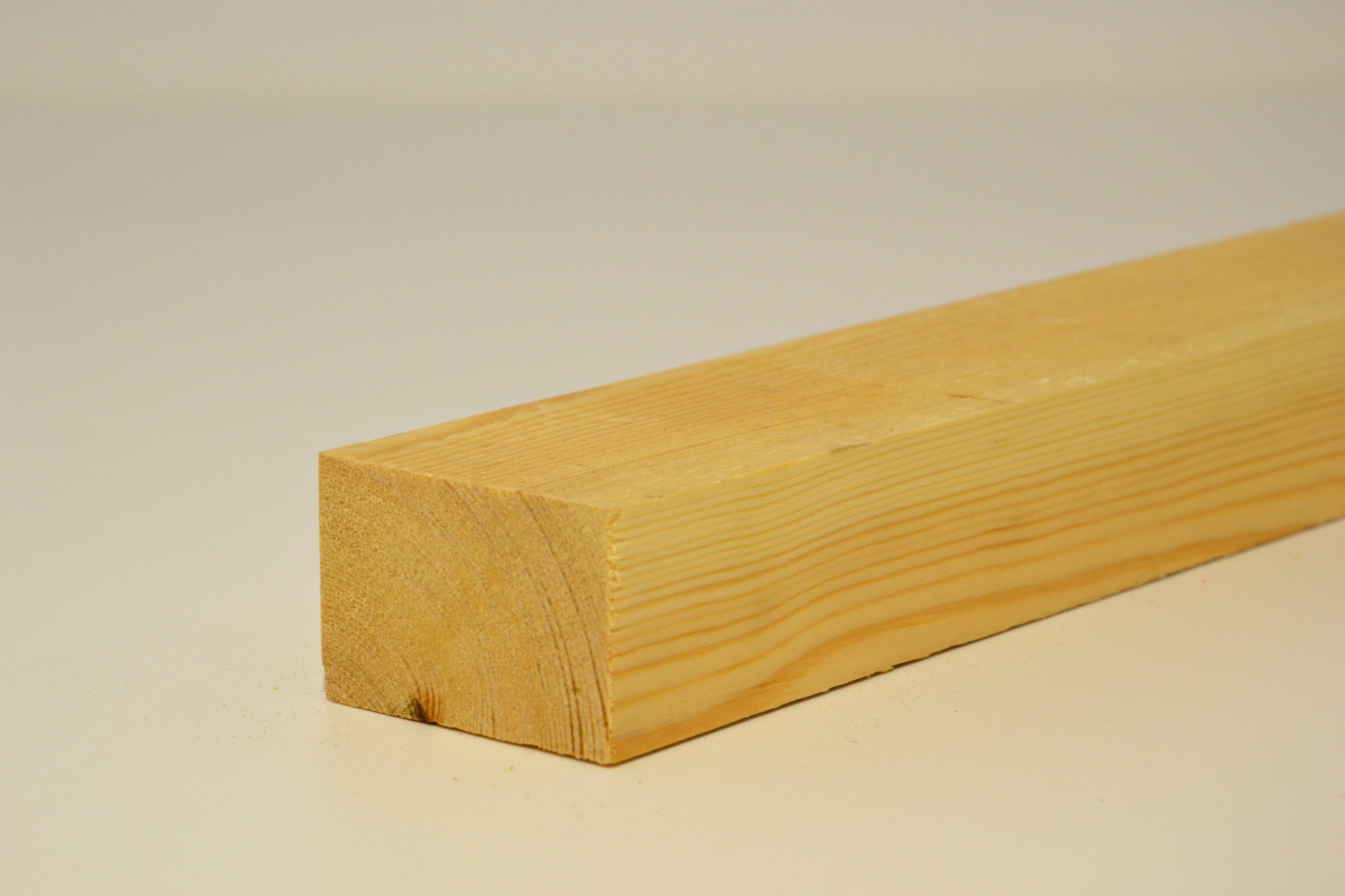 Den timmerhout 38 x 60mm ruw