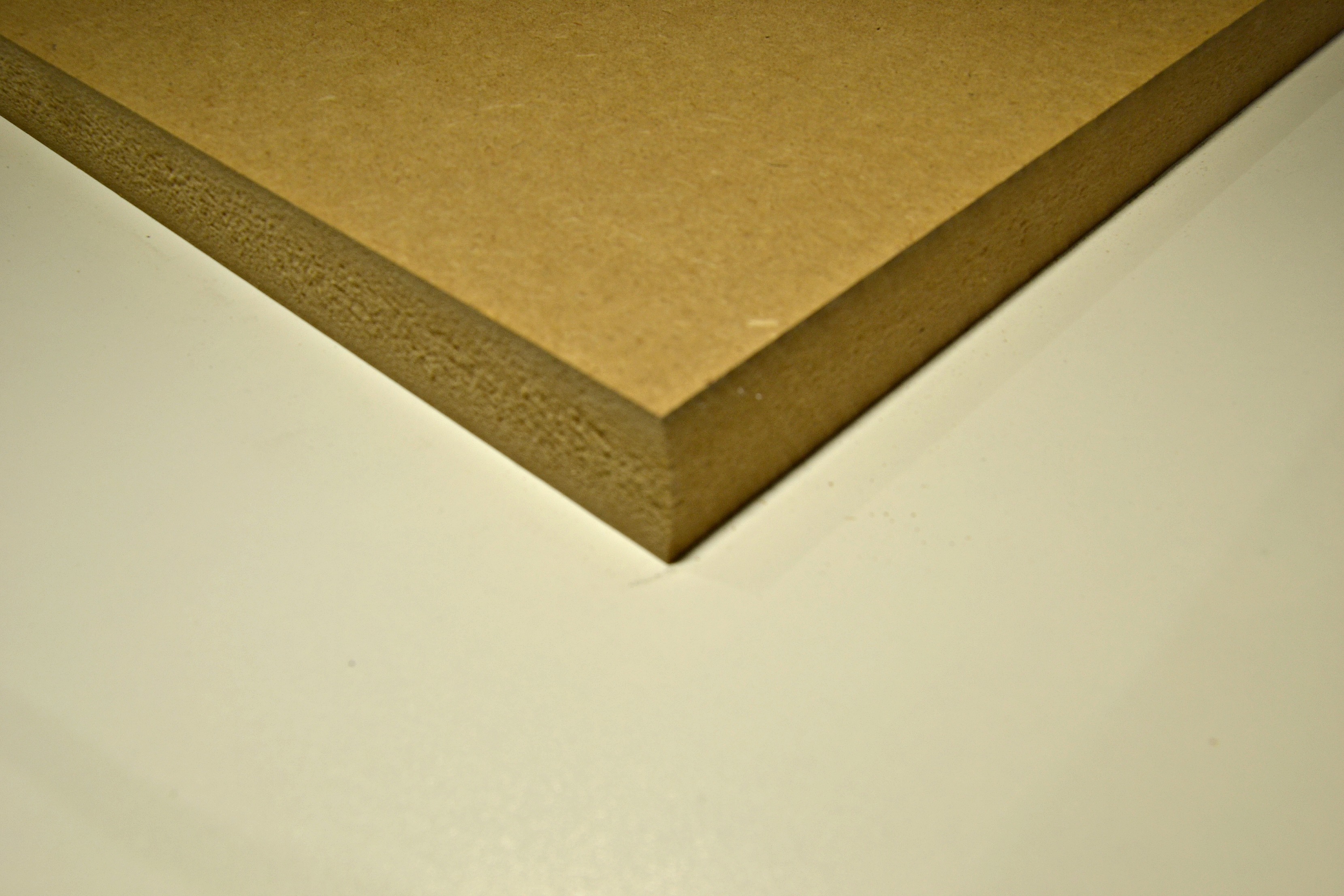 MDF plaat bruin 30mm 305 x 122cm