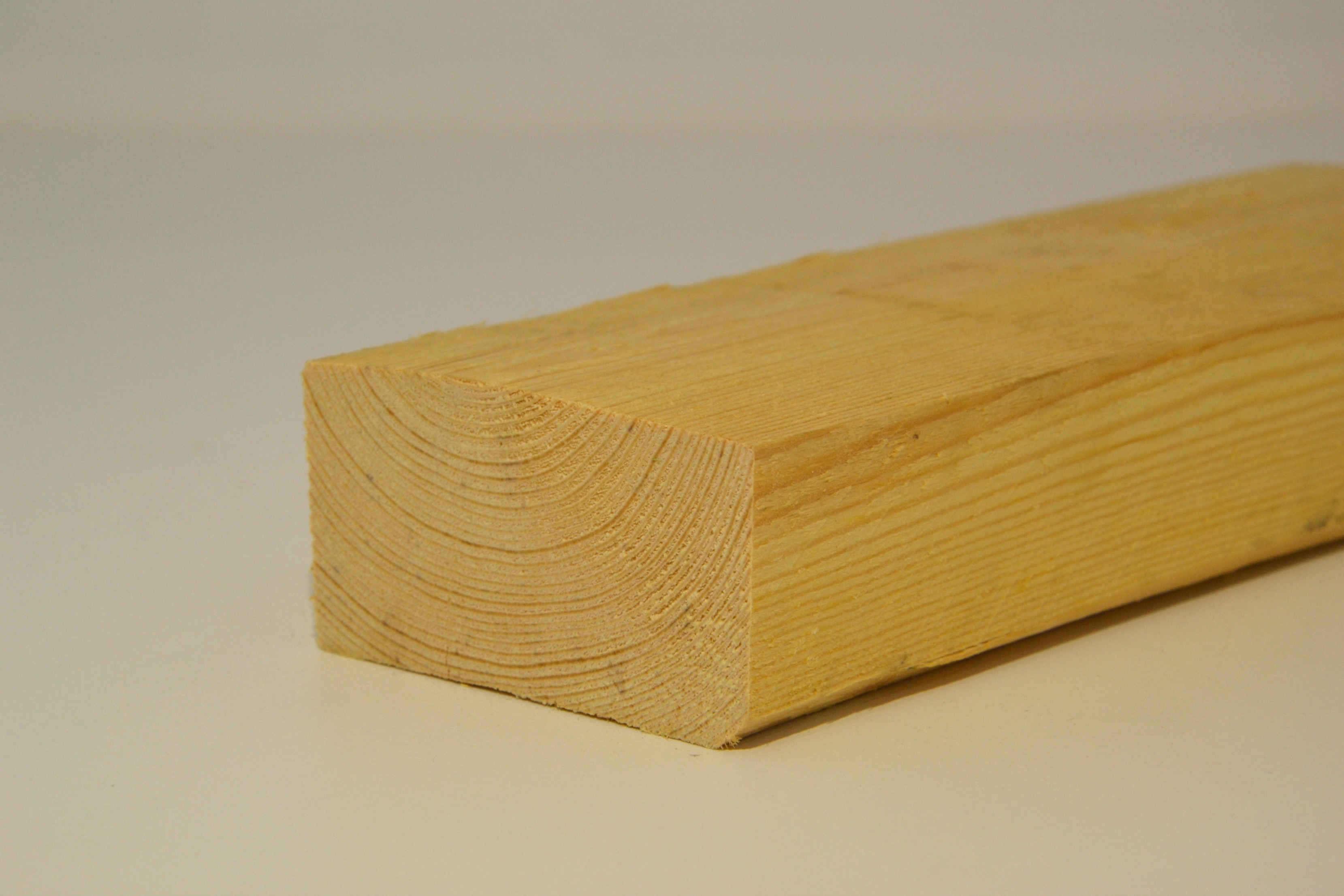 Den timmerhout 50 x 100mm ruw
