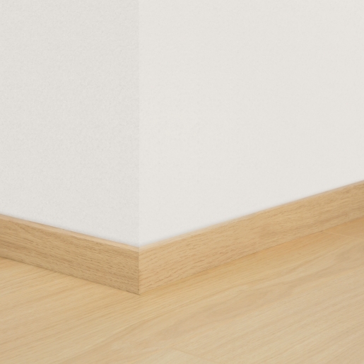 Quick-Step sol stratifié - Plinthe standard 896 Chêne verni naturel - Pack 6 pièces