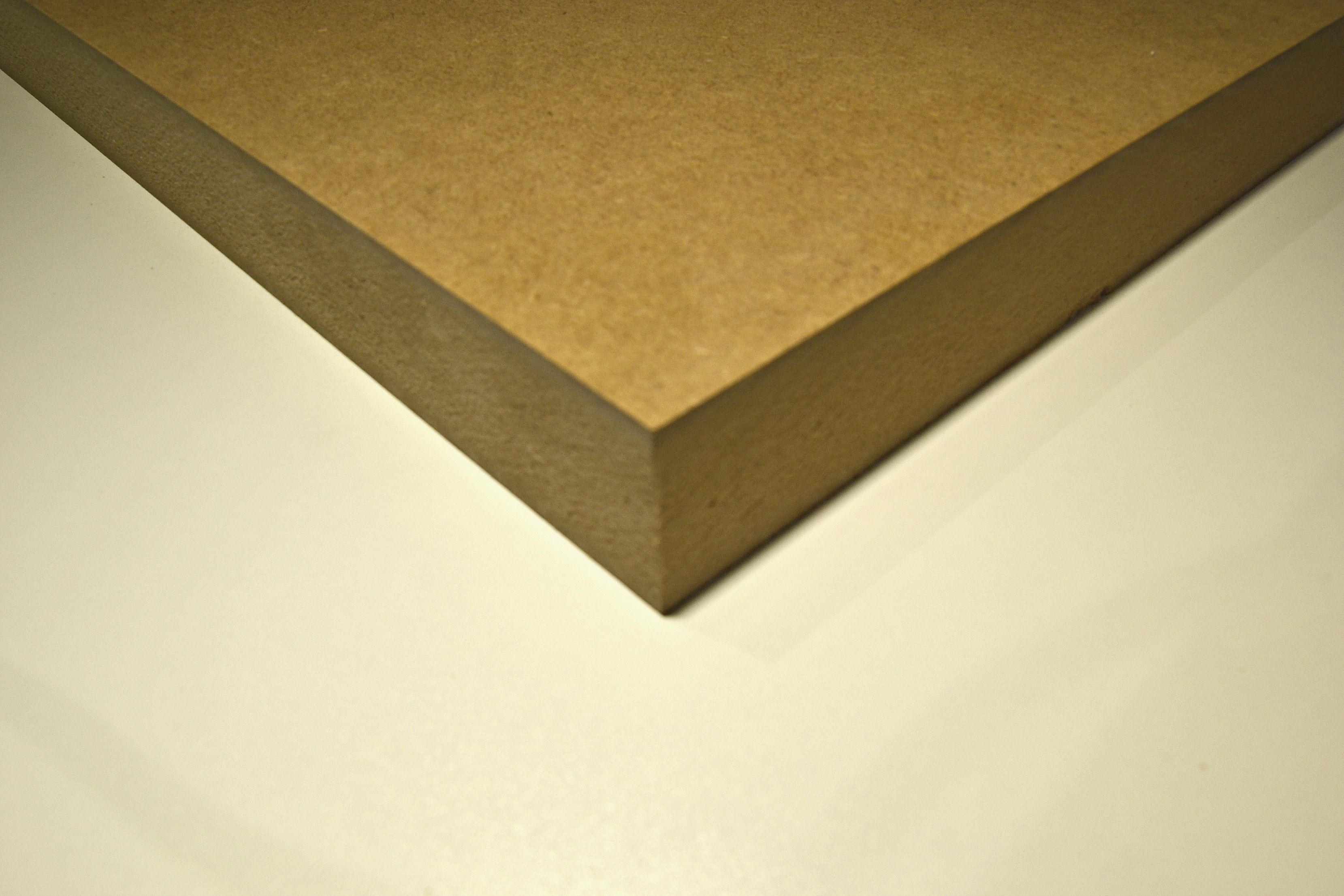 MDF plaat bruin 38mm 244 x 122cm