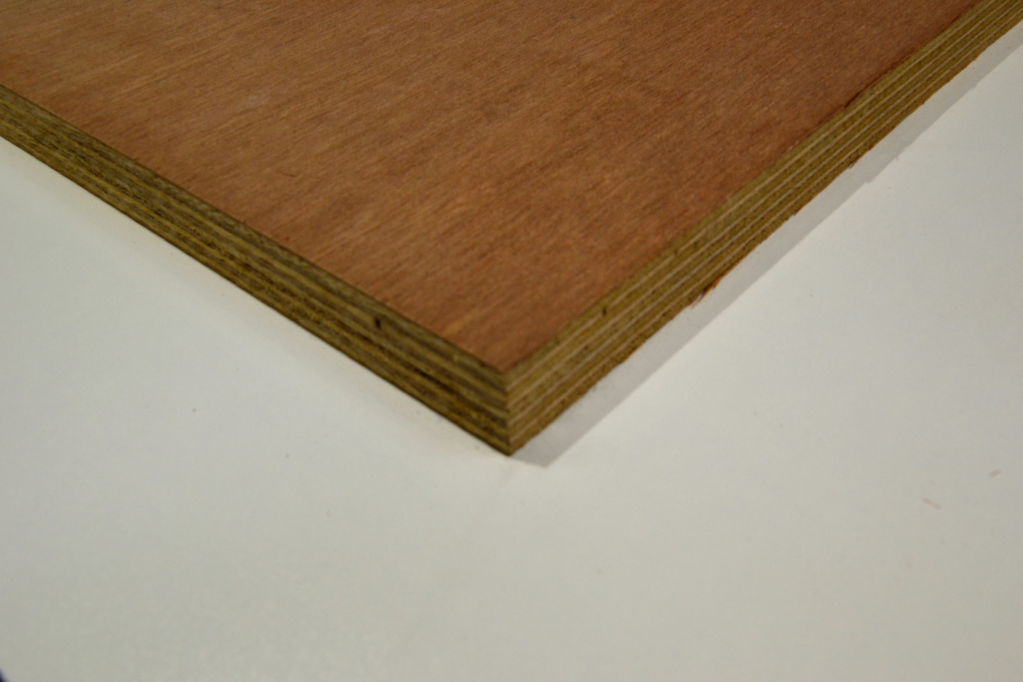 Multiplex plaat wbp 25mm 250 x 122cm