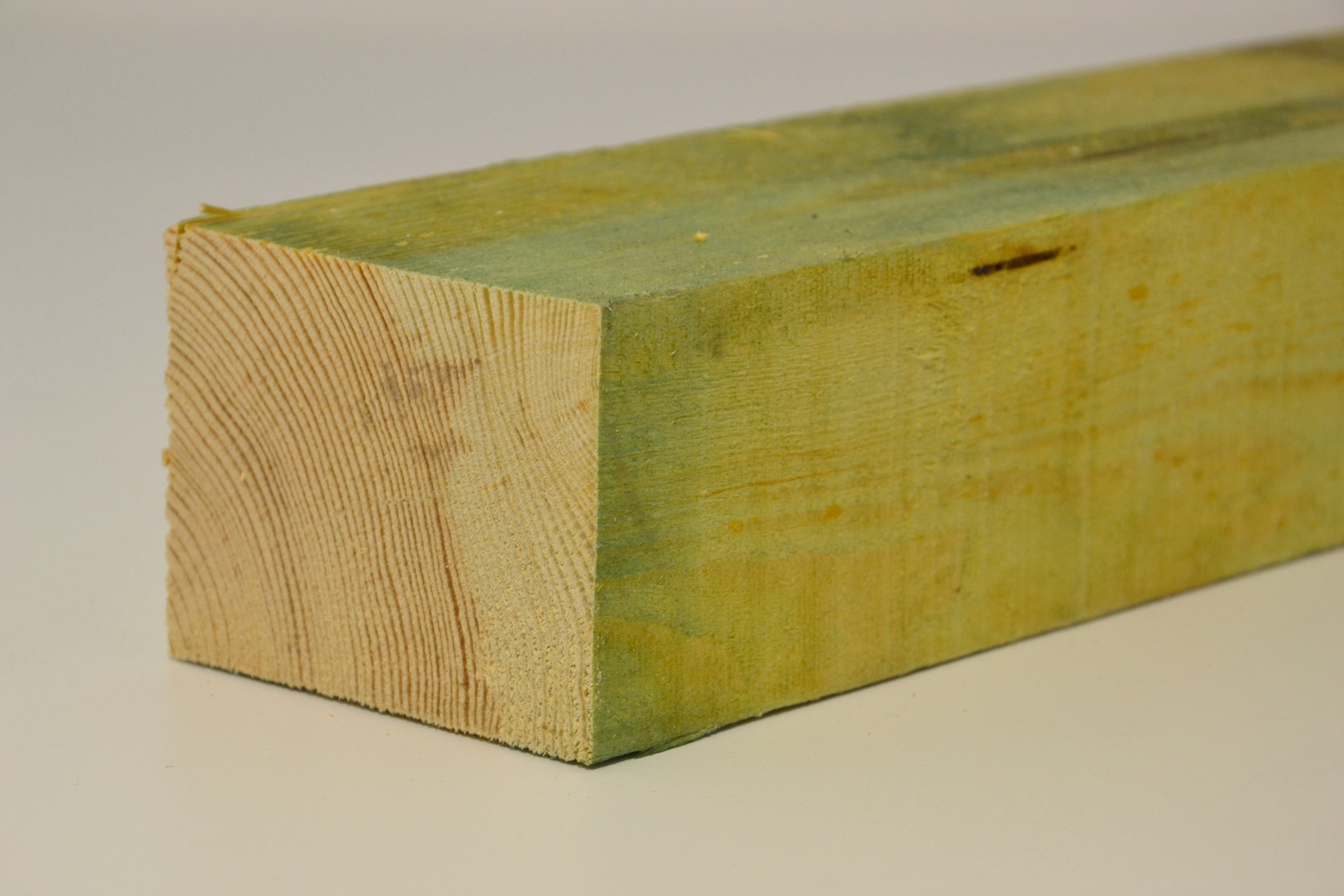 Den timmerhout 63 x 87mm gedrenkt (TOT 5.70m)
