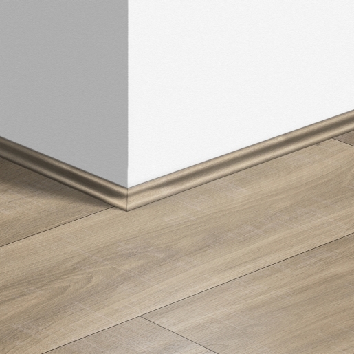 Quick-Step sol stratifié - Moulure 1656 Chêne Havana naturel avec traits de scie 2400x17x17mm