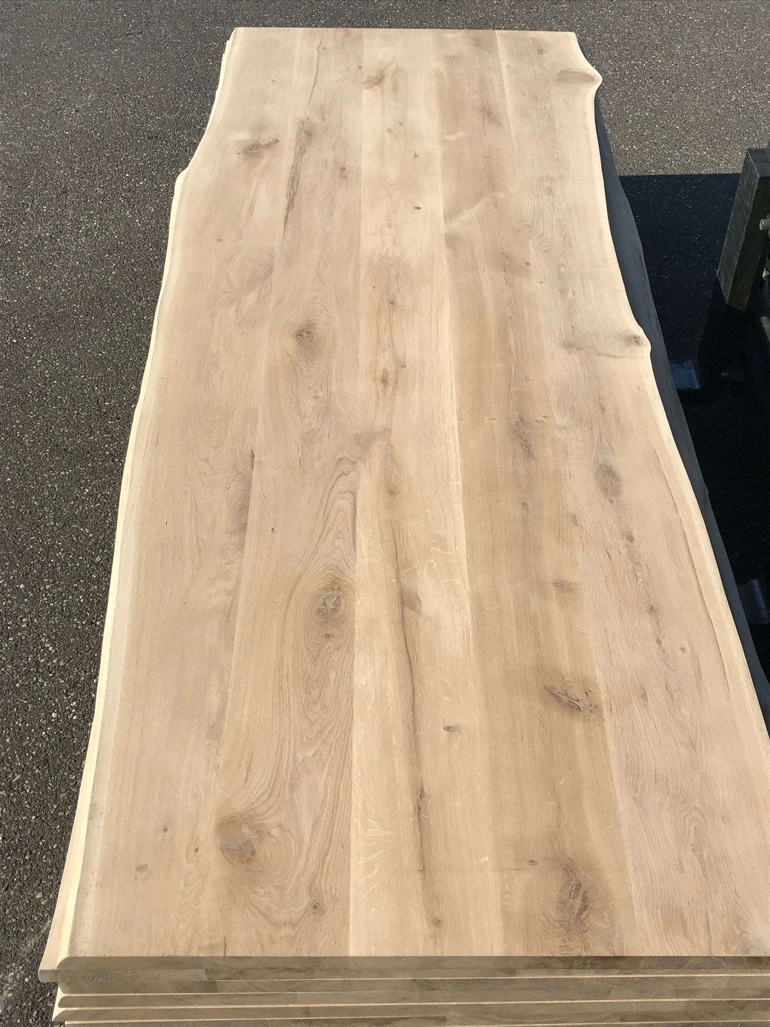 Tafelblad rustiek eiken met 2 boomkanten 40x2200x1000mm