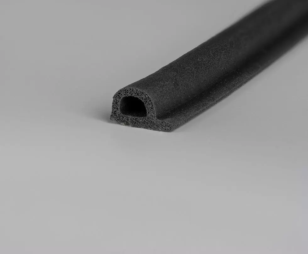 Ellen Zelfklevend tochtband - gemiddelde kier zwart 8x5mm 7.5m