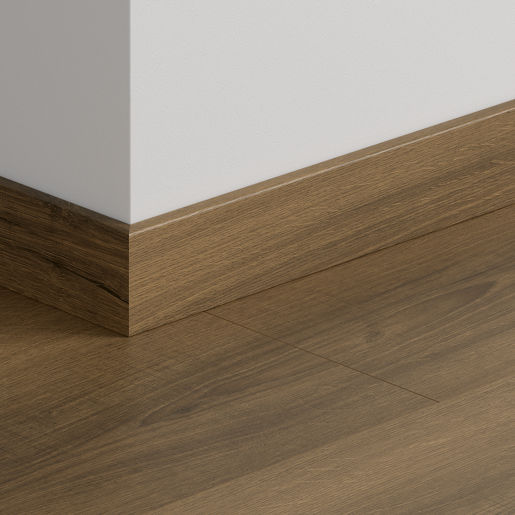 Quick-Step sol stratifié - Plinthe standard 5789 Chêne marron ardent 2400x58x12mm