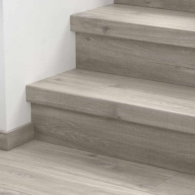 Quickstep Vinyl Trapcovers 2st Blos 1231x116mm 40030 Canyon Grijze Eik Met Zaagsneden