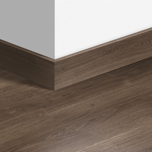 Quick-Step sol stratifié - Plinthe parquet 4766 Chêne marron brossé  - Pack 6 pièces